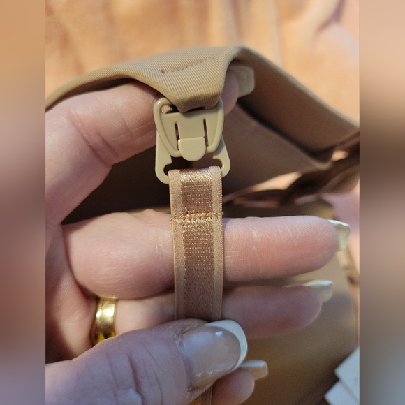 NWT WOMEN'S nursing bra mauve color size 34 D. Quick release - Picture 3 of 7